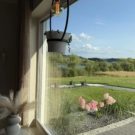 Hébergement de vacances Czarna Perla- Bike & Kluszkowce Przy Jeziorze, Podgrzewany Basen